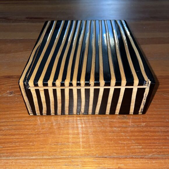 Decorative Artisan Zebra Wood Ribbed Wavy Texture High Gloss Keepsake Box 5x6x2 - Picture 5 of 11